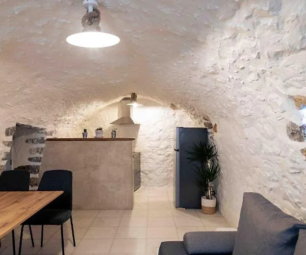 Villa Marianta House *